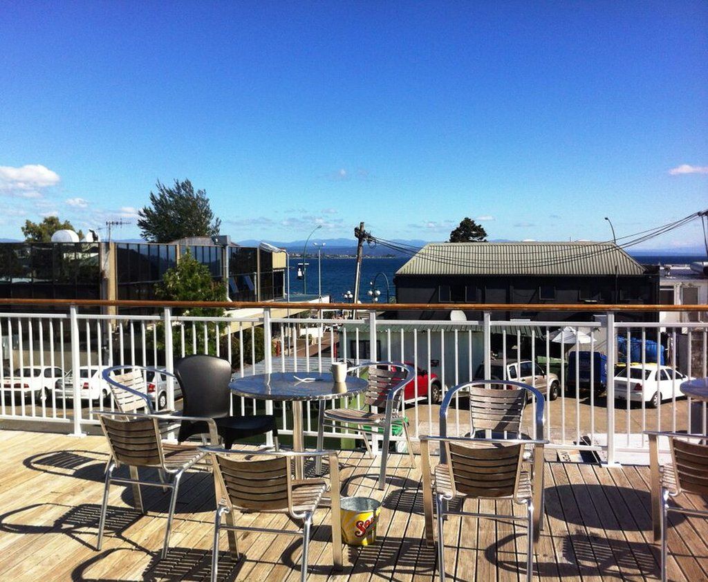 Based By The Lake Taupo Kültér fotó